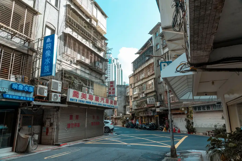 2025年智能照明控制模块技术趋势与楼宇节能方案解析