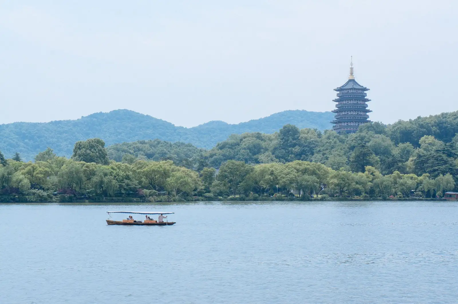 2025年智能照明控制模块技术演进方向与市场应用趋势分析
