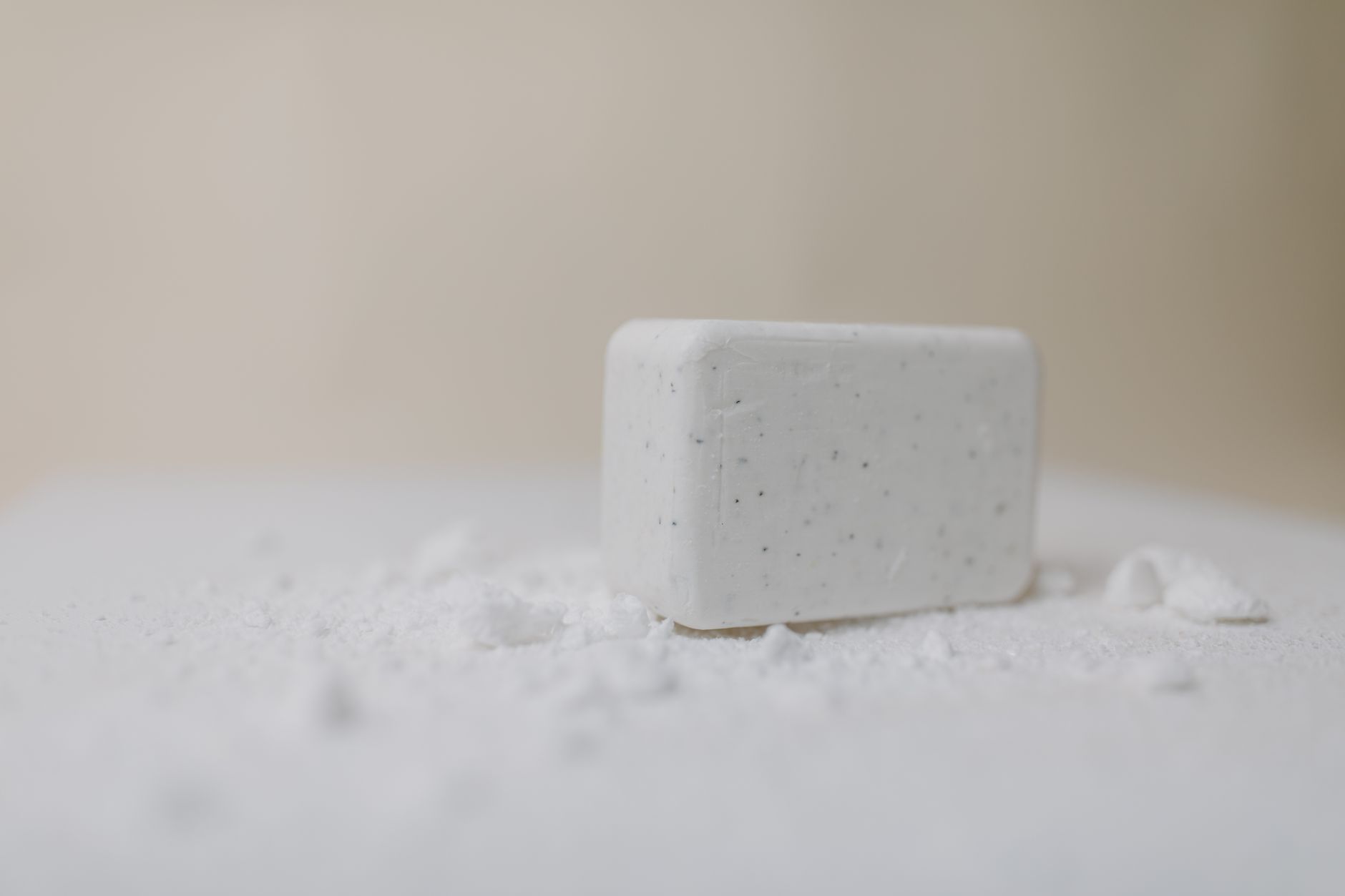上海悦飞溪科技智能照明控制模块在商业建筑中的节能方案设计
